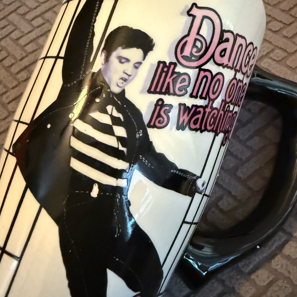 Elvis Presley Dance Mug - Picture 2 of 6